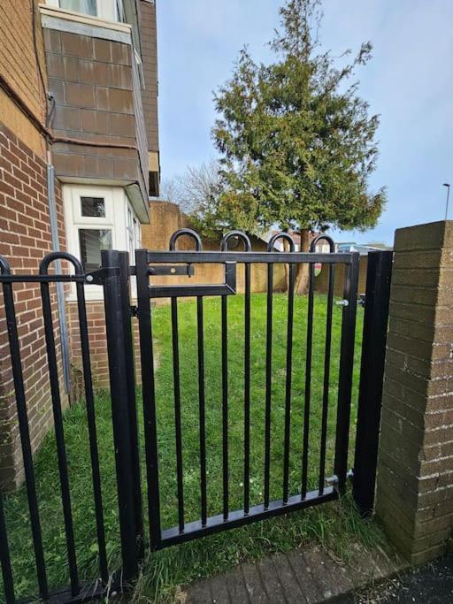 Comfortable Two Bedroom Flat Brighton Exterior photo